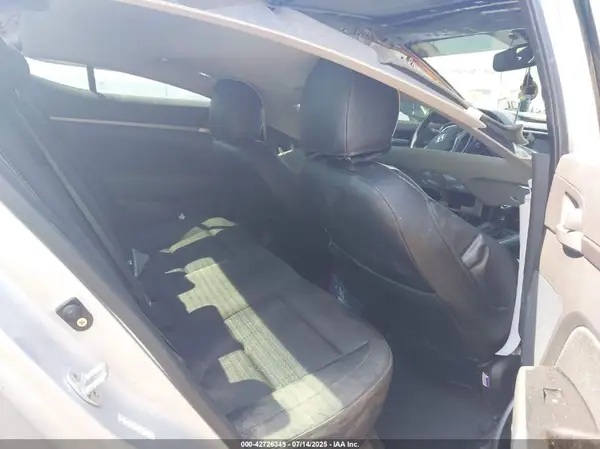 KMHD84LFXHU248077 2017 HYUNDAI ELANTRA - Image 8