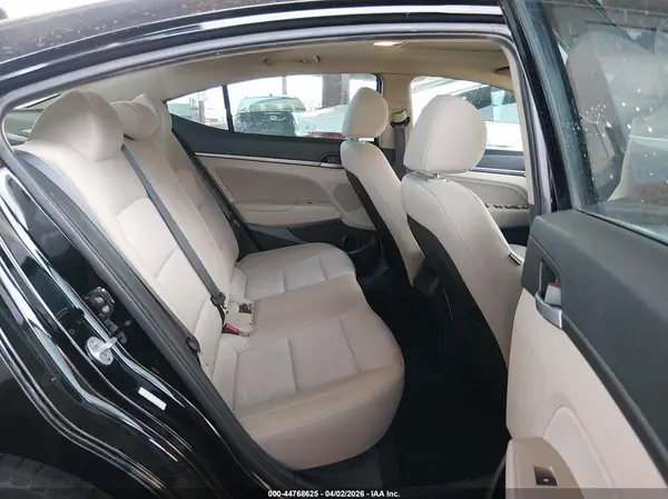 KMHD84LFXHU249858 2017 HYUNDAI ELANTRA - Image 8