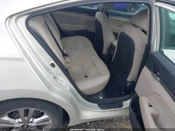 KMHD84LFXHU250086 2017 HYUNDAI ELANTRA - Image 8