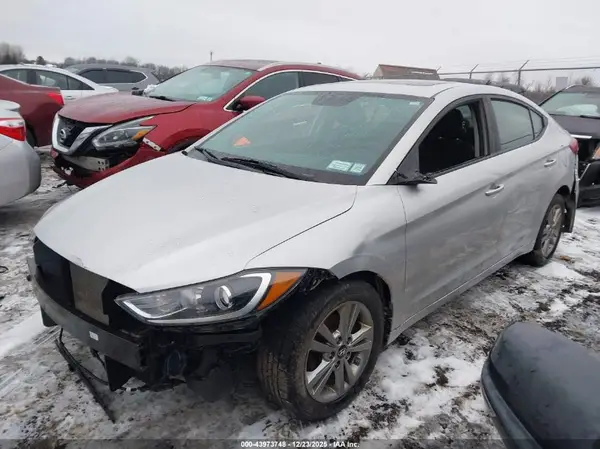 KMHD84LFXHU261301 2017 HYUNDAI ELANTRA - Image 2