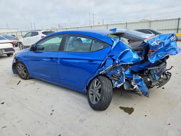 KMHD84LFXHU272024 2017 HYUNDAI ELANTRA - Image 2