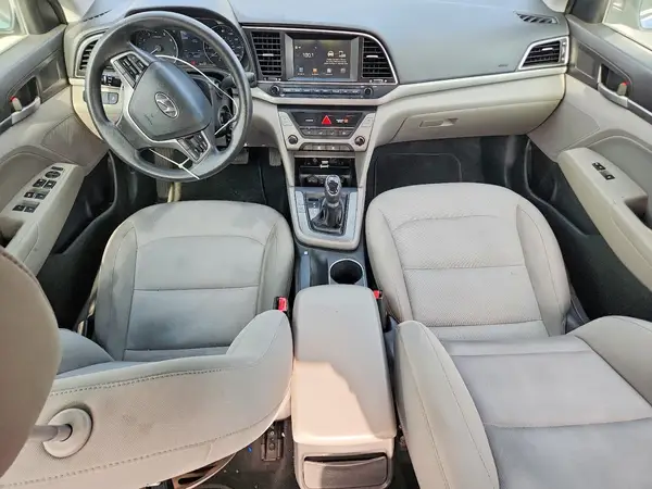KMHD84LFXHU272024 2017 HYUNDAI ELANTRA - Image 8