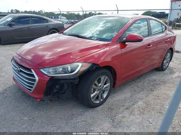 KMHD84LFXHU274856 2017 HYUNDAI ELANTRA - Image 2