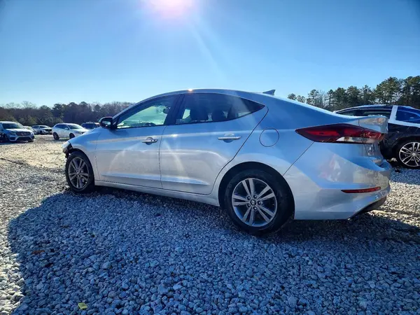 KMHD84LFXHU312618 2017 HYUNDAI ELANTRA - Image 2