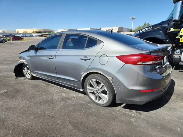 KMHD84LFXHU326924 2017 HYUNDAI ELANTRA - Image 2
