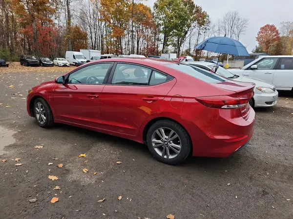 KMHD84LFXHU327507 2017 HYUNDAI ELANTRA - Image 2