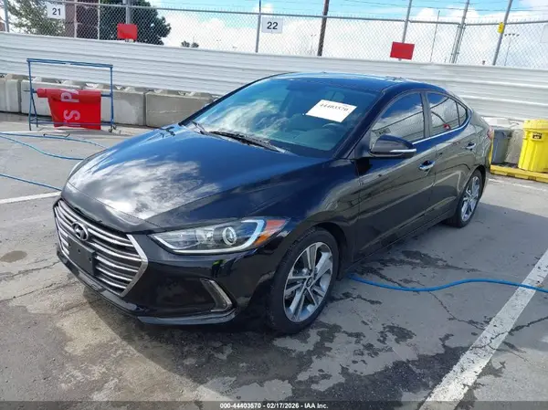 KMHD84LFXHU332870 2017 HYUNDAI ELANTRA - Image 2