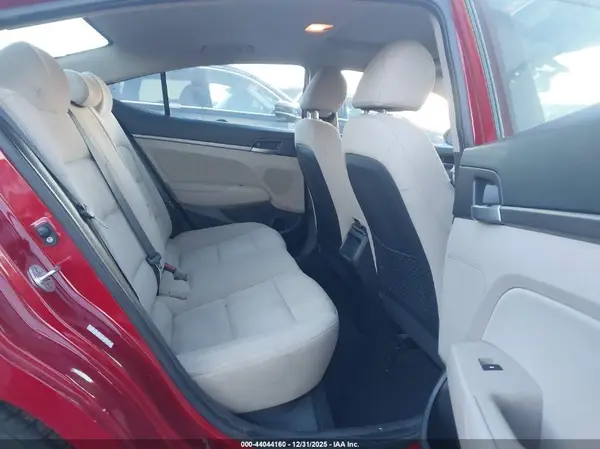 KMHD84LFXHU337406 2017 HYUNDAI ELANTRA - Image 8