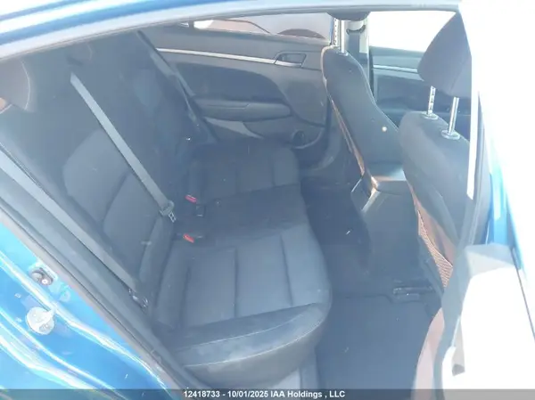 KMHD84LFXHU342301 2017 HYUNDAI ELANTRA - Image 8