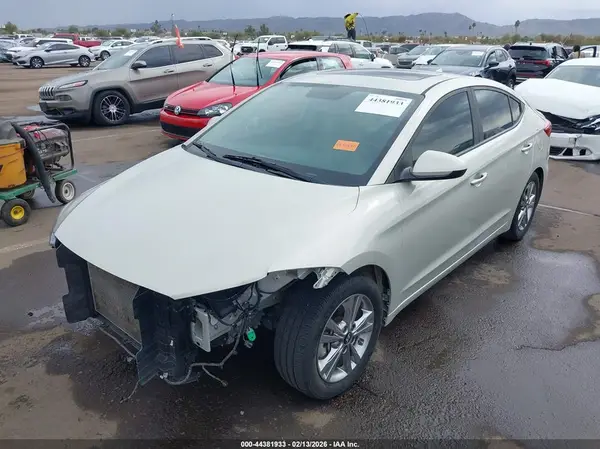 KMHD84LFXHU358725 2017 HYUNDAI ELANTRA - Image 2