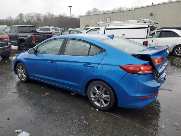 KMHD84LFXHU369711 2017 HYUNDAI ELANTRA - Image 2