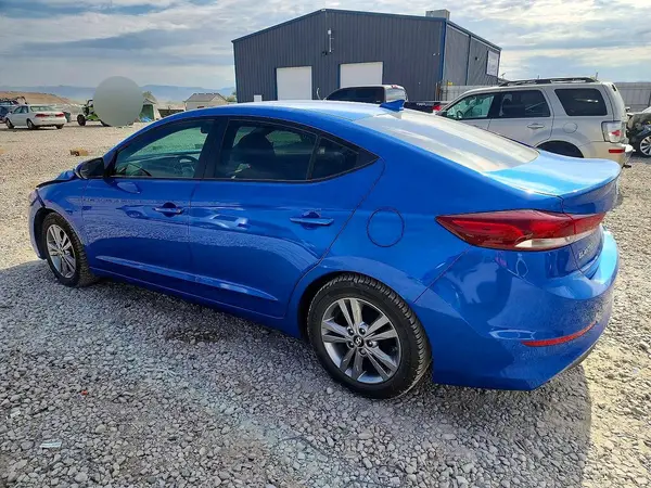 KMHD84LFXHU401721 2017 HYUNDAI ELANTRA - Image 2