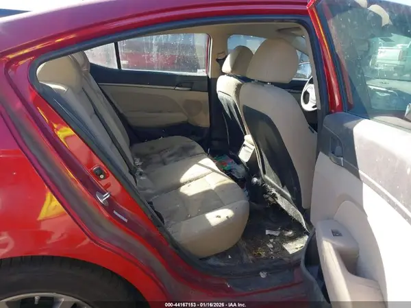 KMHD84LFXHU402786 2017 HYUNDAI ELANTRA - Image 8