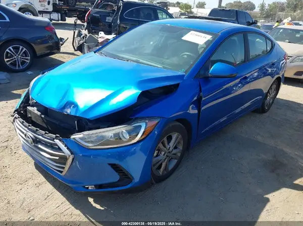 KMHD84LFXHU417689 2017 HYUNDAI ELANTRA - Image 2
