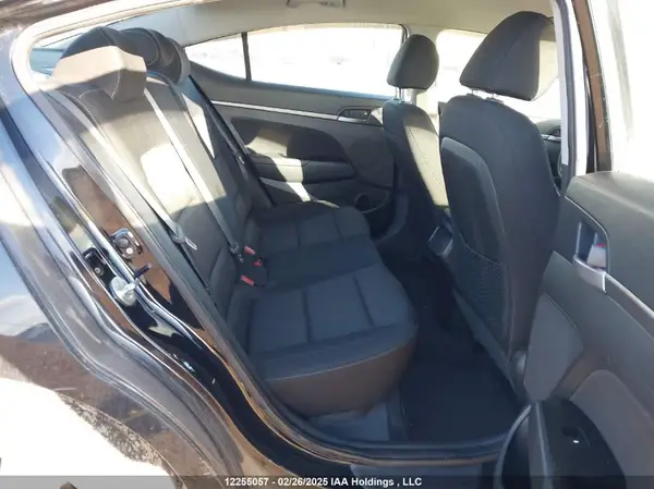 KMHD84LFXHU422102 2017 HYUNDAI ELANTRA - Image 8