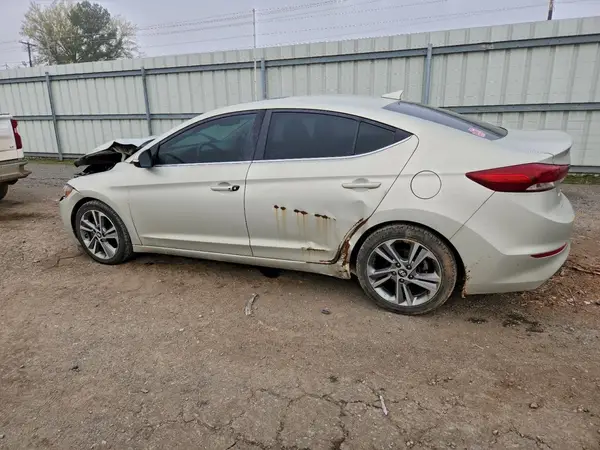 KMHD84LFXJU443053 2018 HYUNDAI ELANTRA - Image 2