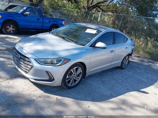 KMHD84LFXJU448284 2018 HYUNDAI ELANTRA - Image 2