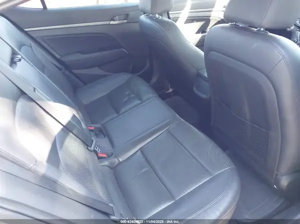 KMHD84LFXJU448284 2018 HYUNDAI ELANTRA - Image 8