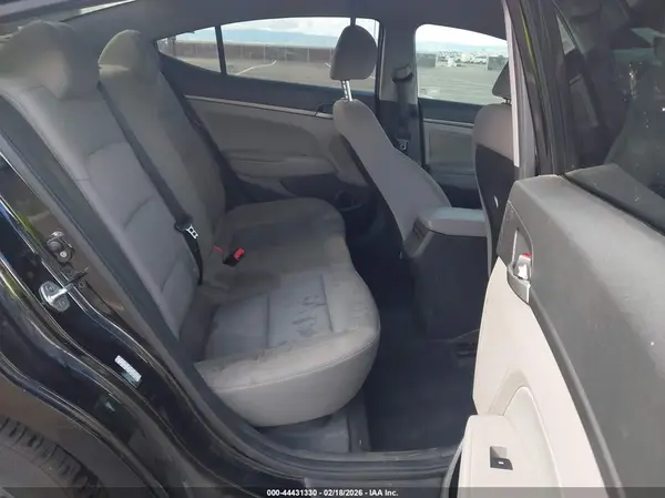 KMHD84LFXJU449497 2018 HYUNDAI ELANTRA - Image 8