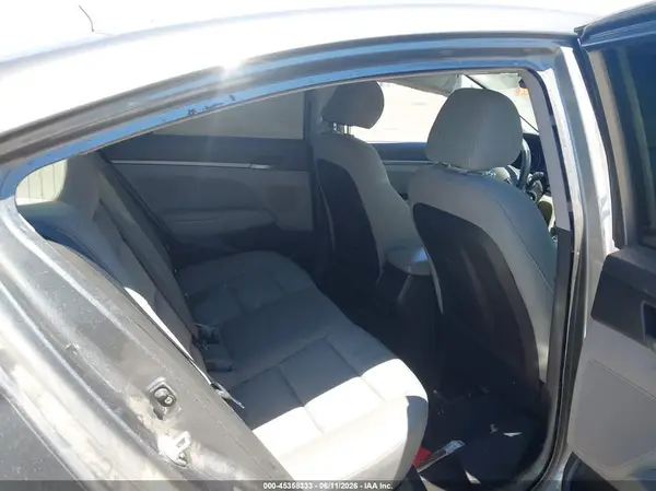 KMHD84LFXJU450097 2018 HYUNDAI ELANTRA - Image 8