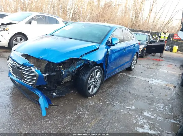 KMHD84LFXJU451038 2018 HYUNDAI ELANTRA - Image 2