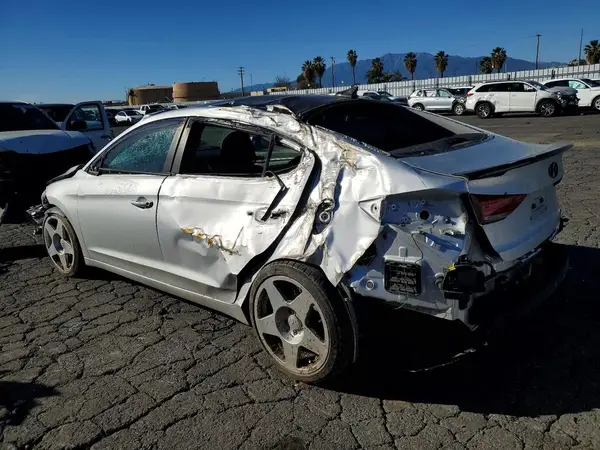 KMHD84LFXJU452335 2018 HYUNDAI ELANTRA - Image 2