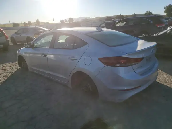 KMHD84LFXJU455509 2018 HYUNDAI ELANTRA - Image 2
