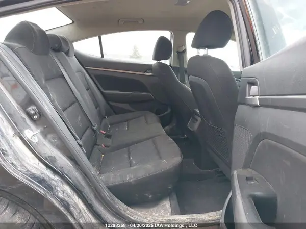 KMHD84LFXJU467563 2018 HYUNDAI ELANTRA - Image 8