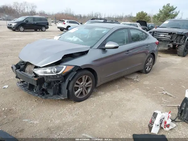 KMHD84LFXJU472262 2018 HYUNDAI ELANTRA - Image 2