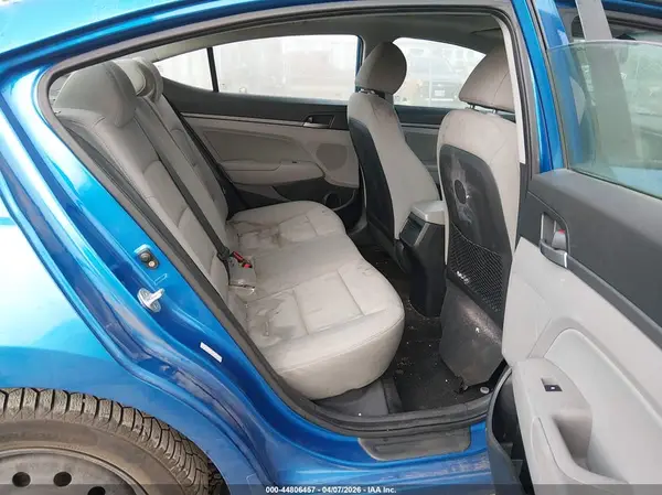 KMHD84LFXJU472925 2018 HYUNDAI ELANTRA - Image 8