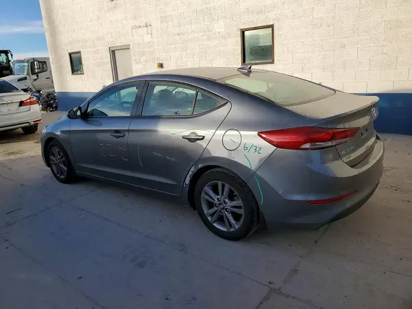 KMHD84LFXJU475727 2018 HYUNDAI ELANTRA - Image 2