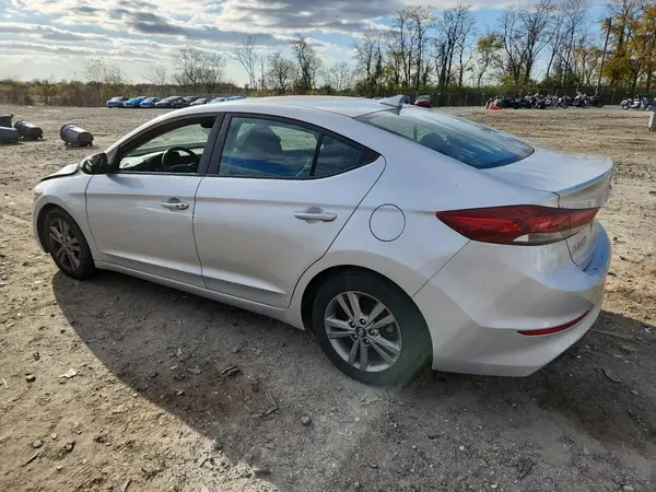 KMHD84LFXJU492057 2018 HYUNDAI ELANTRA - Image 2
