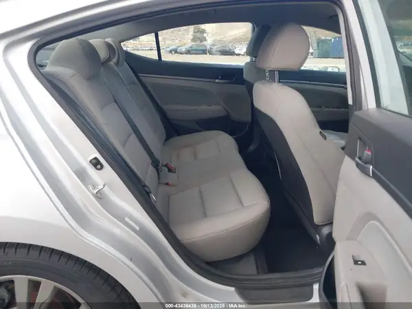 KMHD84LFXJU493337 2018 HYUNDAI ELANTRA - Image 8