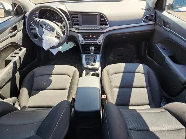 KMHD84LFXJU495525 2018 HYUNDAI ELANTRA - Image 8