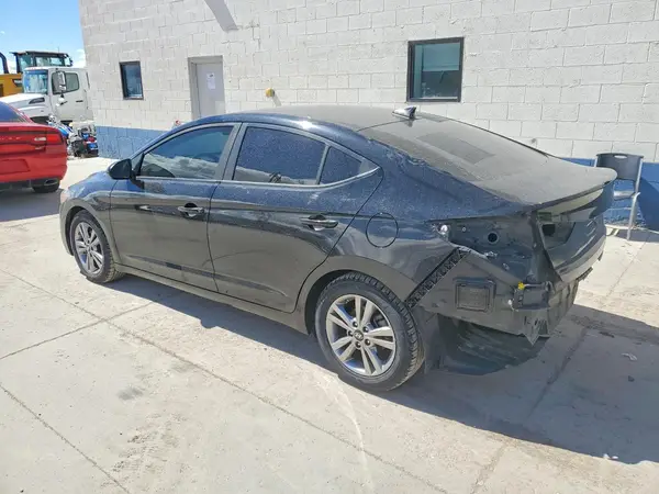 KMHD84LFXJU499803 2018 HYUNDAI ELANTRA - Image 2