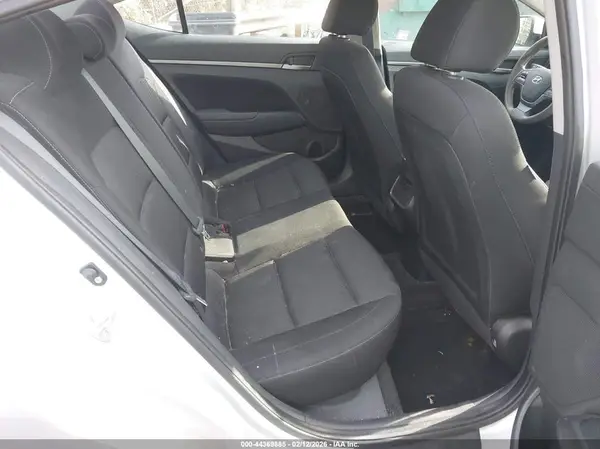 KMHD84LFXJU501940 2018 HYUNDAI ELANTRA - Image 8