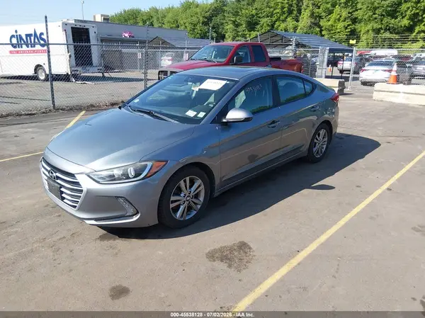 KMHD84LFXJU511965 2018 HYUNDAI ELANTRA - Image 2