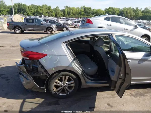 KMHD84LFXJU511965 2018 HYUNDAI ELANTRA - Image 8