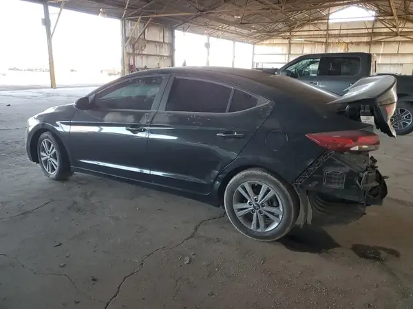 KMHD84LFXJU513621 2018 HYUNDAI ELANTRA - Image 2