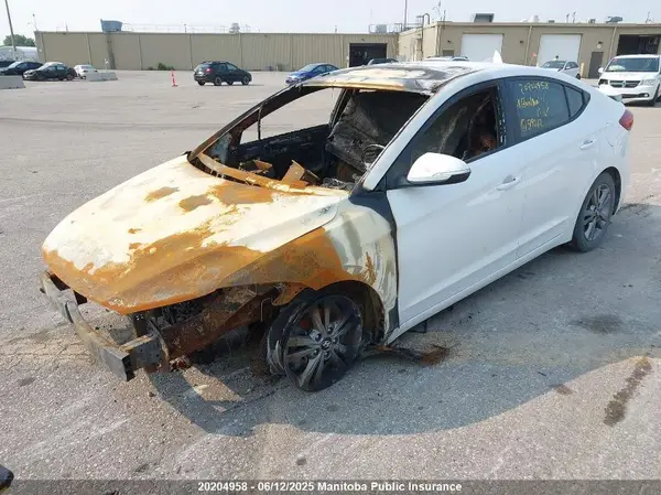 KMHD84LFXJU519242 2018 HYUNDAI ELANTRA - Image 2