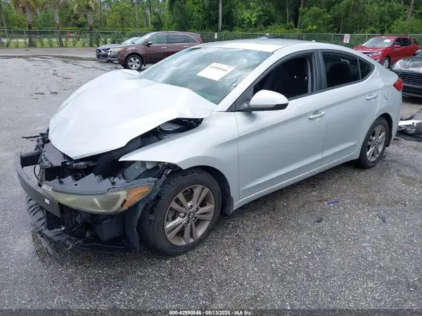 KMHD84LFXJU525171 2018 HYUNDAI ELANTRA - Image 2