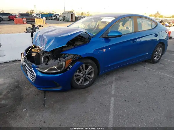 KMHD84LFXJU557831 2018 HYUNDAI ELANTRA - Image 2