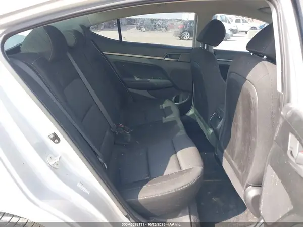 KMHD84LFXJU563032 2018 HYUNDAI ELANTRA - Image 8