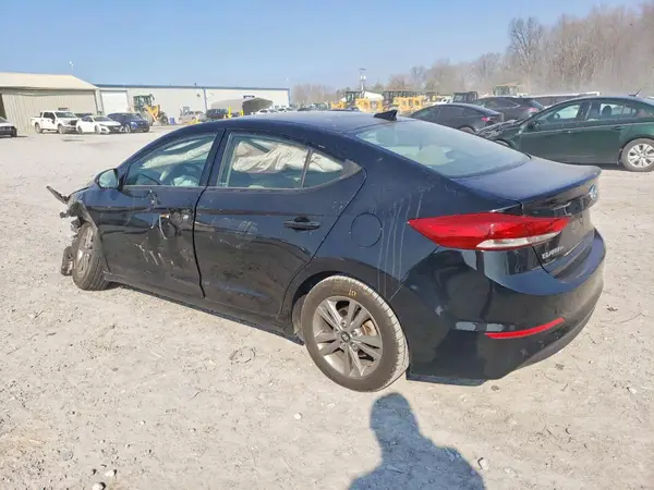 KMHD84LFXJU571986 2018 HYUNDAI ELANTRA - Image 2