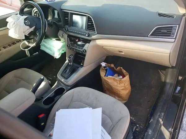 KMHD84LFXJU571986 2018 HYUNDAI ELANTRA - Image 8