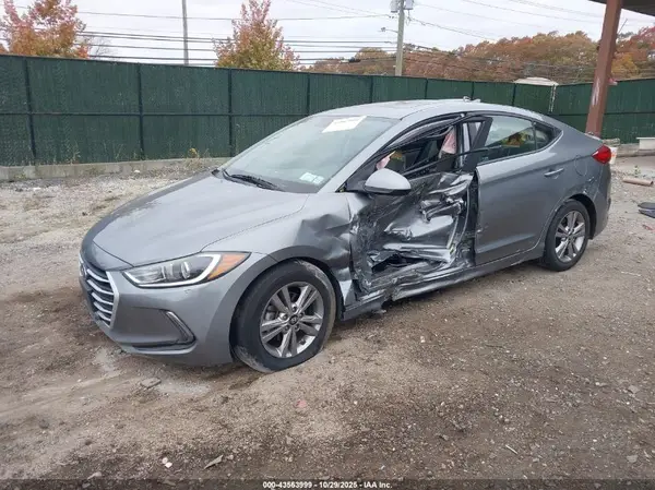KMHD84LFXJU580185 2018 HYUNDAI ELANTRA - Image 2