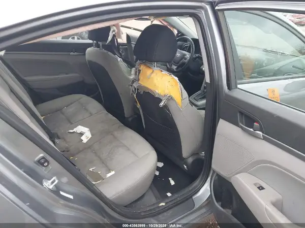 KMHD84LFXJU580185 2018 HYUNDAI ELANTRA - Image 8