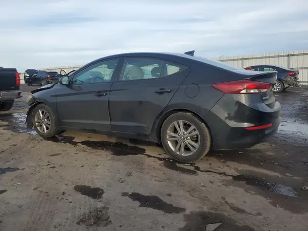 KMHD84LFXJU588996 2018 HYUNDAI ELANTRA - Image 2