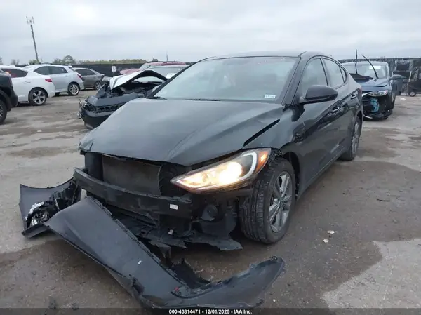 KMHD84LFXJU589081 2018 HYUNDAI ELANTRA - Image 2