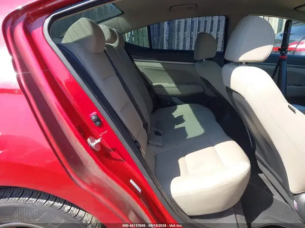 KMHD84LFXJU610267 2018 HYUNDAI ELANTRA - Image 8